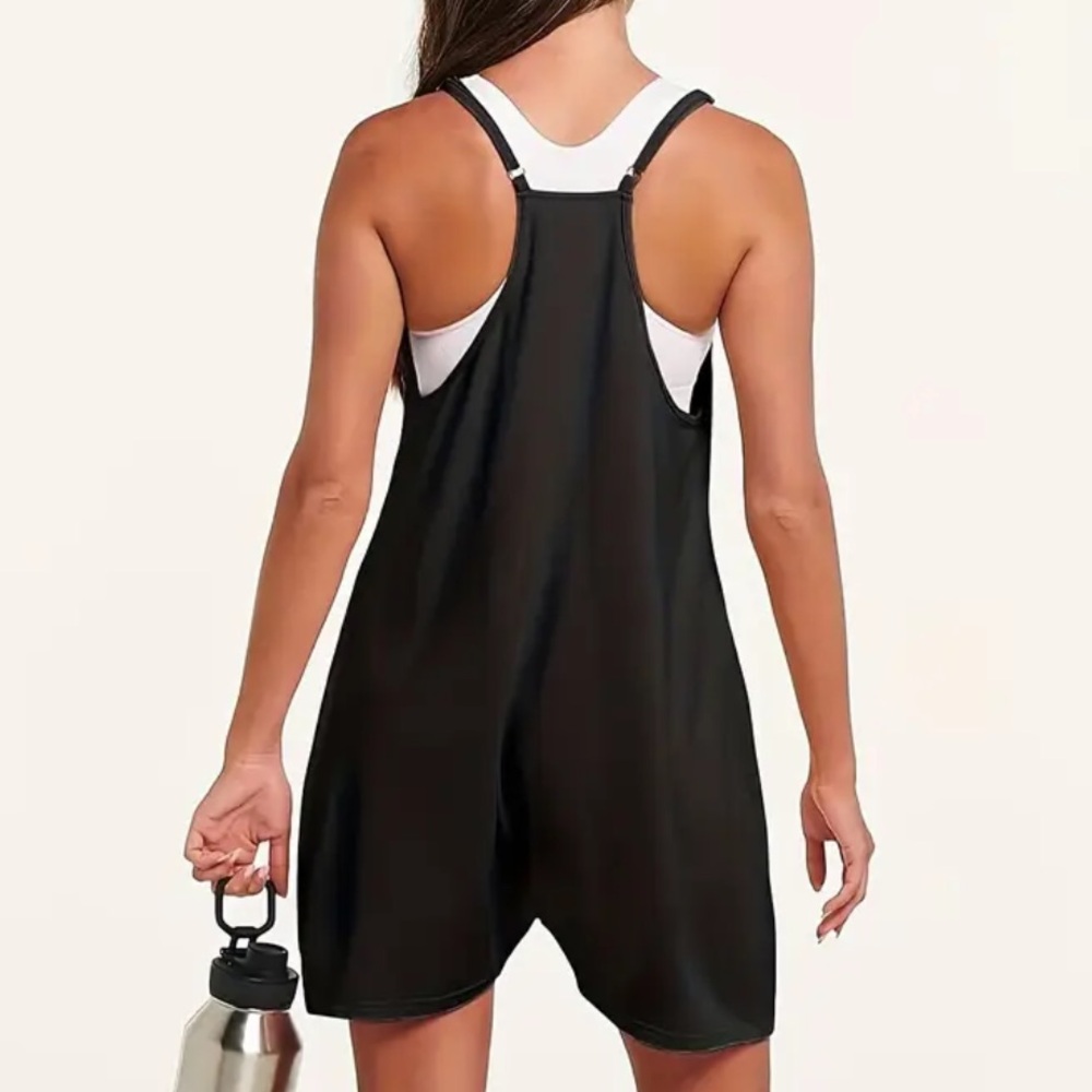 New Black Sleeveless Romper with Pockets - Picture 3 of 3